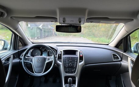 Opel Astra J, 2010 год, 575 000 рублей, 21 фотография