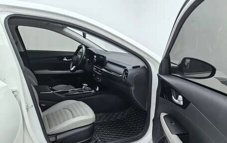KIA K3, 2023 год, 1 778 000 рублей, 13 фотография