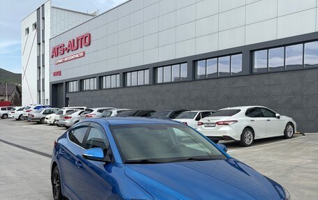 Hyundai Elantra VI рестайлинг, 2016 год, 1 400 000 рублей, 2 фотография