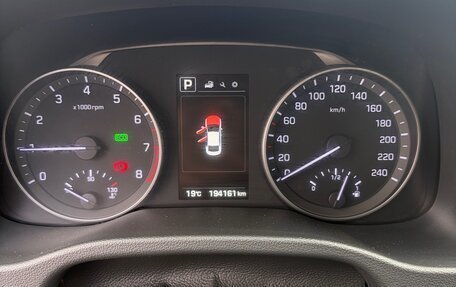 Hyundai Elantra VI рестайлинг, 2016 год, 1 400 000 рублей, 9 фотография