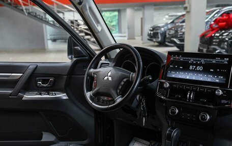 Mitsubishi Pajero IV, 2013 год, 1 790 000 рублей, 10 фотография
