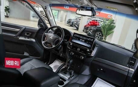 Mitsubishi Pajero IV, 2013 год, 1 790 000 рублей, 5 фотография