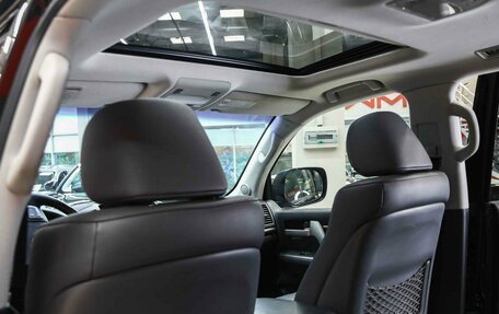 Toyota Land Cruiser 200, 2009 год, 2 450 000 рублей, 8 фотография