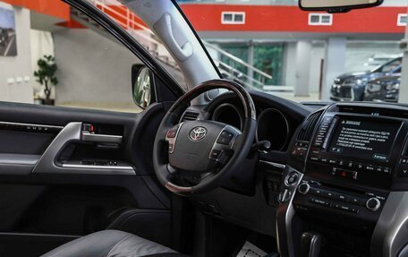 Toyota Land Cruiser 200, 2009 год, 2 450 000 рублей, 13 фотография