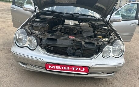 Mercedes-Benz C-Класс, 2003 год, 620 000 рублей, 32 фотография