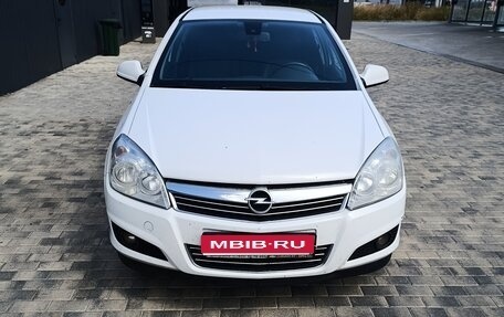 Opel Astra H, 2011 год, 650 000 рублей, 1 фотография