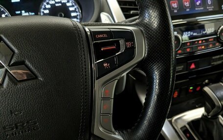Mitsubishi Pajero Sport III рестайлинг, 2017 год, 3 100 000 рублей, 15 фотография