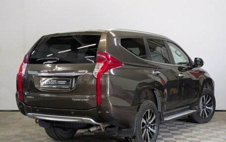 Mitsubishi Pajero Sport III рестайлинг, 2017 год, 3 100 000 рублей, 18 фотография