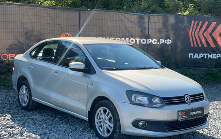 Volkswagen Polo VI (EU Market), 2011 год, 549 000 рублей, 3 фотография
