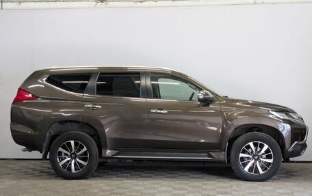 Mitsubishi Pajero Sport III рестайлинг, 2017 год, 3 100 000 рублей, 21 фотография