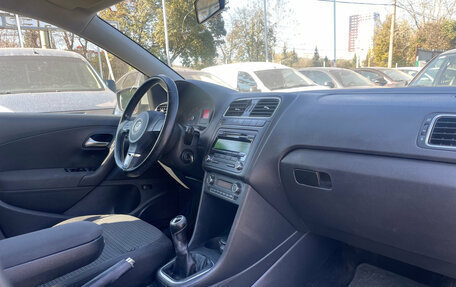 Volkswagen Polo VI (EU Market), 2011 год, 549 000 рублей, 10 фотография