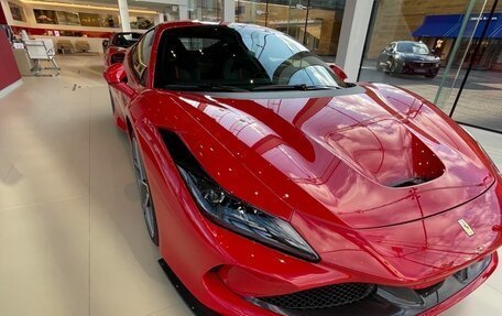 Ferrari F8, 2021 год, 27 000 000 рублей, 8 фотография