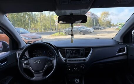Hyundai Solaris II рестайлинг, 2017 год, 1 050 000 рублей, 8 фотография