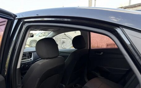 Hyundai Solaris II рестайлинг, 2017 год, 1 050 000 рублей, 6 фотография