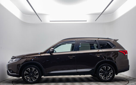 Mitsubishi Outlander III рестайлинг 3, 2022 год, 2 274 000 рублей, 8 фотография