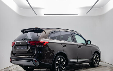 Mitsubishi Outlander III рестайлинг 3, 2022 год, 2 274 000 рублей, 5 фотография
