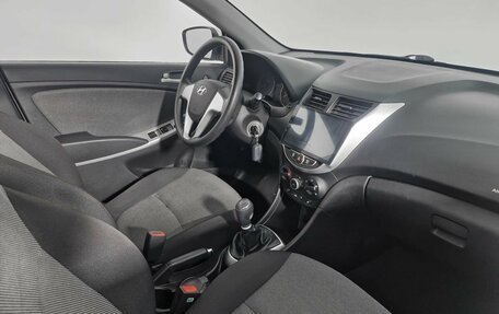 Hyundai Solaris II рестайлинг, 2011 год, 605 000 рублей, 10 фотография
