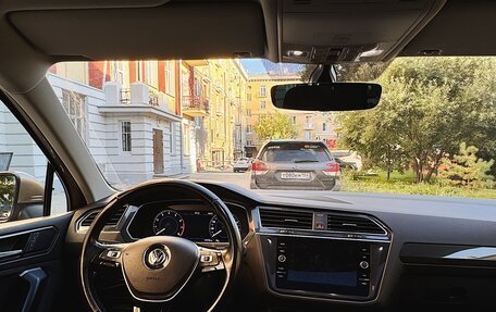 Volkswagen Tiguan II, 2017 год, 2 500 000 рублей, 21 фотография