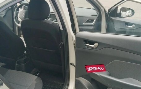 Hyundai Solaris II рестайлинг, 2018 год, 1 268 000 рублей, 7 фотография