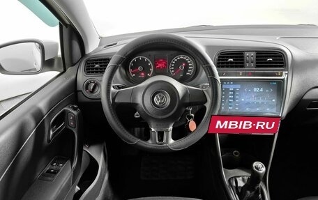 Volkswagen Polo VI (EU Market), 2011 год, 508 000 рублей, 11 фотография