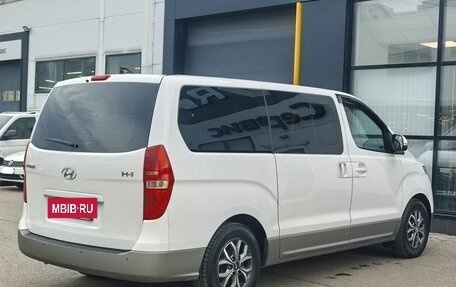 Hyundai H-1 II рестайлинг, 2018 год, 2 600 000 рублей, 5 фотография