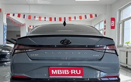 Hyundai Elantra, 2022 год, 1 800 000 рублей, 5 фотография