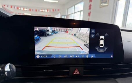 Hyundai Elantra, 2022 год, 1 800 000 рублей, 9 фотография