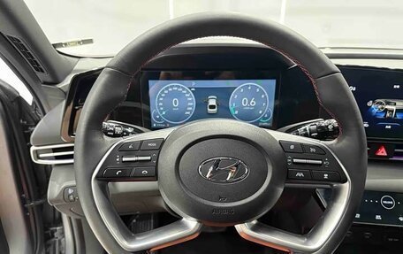 Hyundai Elantra, 2023 год, 1 940 000 рублей, 11 фотография