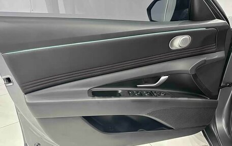 Hyundai Elantra, 2023 год, 1 940 000 рублей, 13 фотография