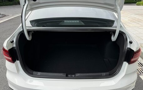 Volkswagen Lavida, 2023 год, 1 180 000 рублей, 8 фотография