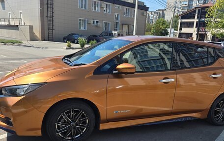 Nissan Leaf II, 2017 год, 1 590 000 рублей, 5 фотография