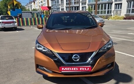 Nissan Leaf II, 2017 год, 1 590 000 рублей, 2 фотография