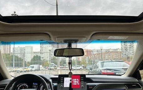 Toyota Camry, 2022 год, 3 300 000 рублей, 9 фотография