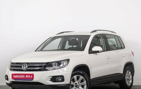 Volkswagen Tiguan II, 2018 год, 2 209 000 рублей, 2 фотография