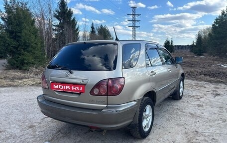 Toyota Harrier, 1999 год, 765 000 рублей, 2 фотография