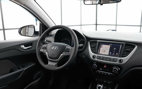 Hyundai Solaris II рестайлинг, 2018 год, 1 590 000 рублей, 7 фотография