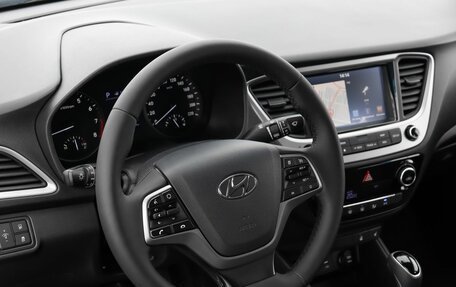 Hyundai Solaris II рестайлинг, 2018 год, 1 590 000 рублей, 8 фотография