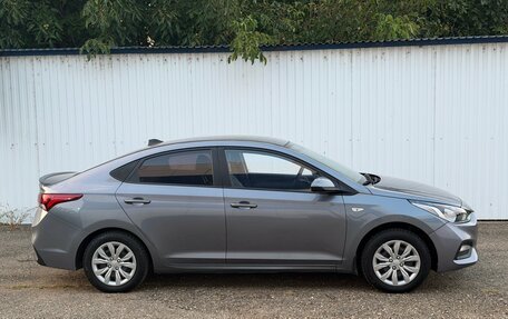 Hyundai Solaris II рестайлинг, 2019 год, 1 399 900 рублей, 2 фотография