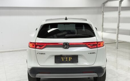 Honda Vezel, 2023 год, 1 610 000 рублей, 5 фотография
