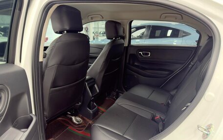 Honda Vezel, 2023 год, 1 610 000 рублей, 17 фотография