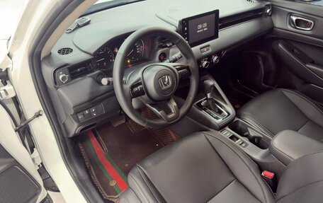 Honda Vezel, 2023 год, 1 610 000 рублей, 9 фотография