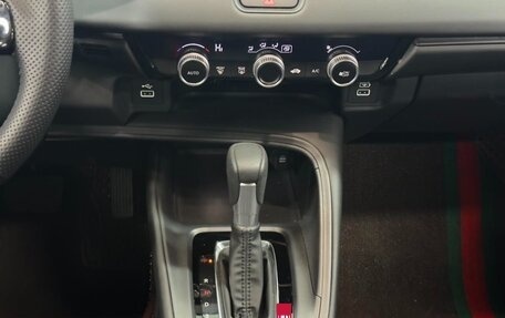 Honda Vezel, 2023 год, 1 610 000 рублей, 14 фотография