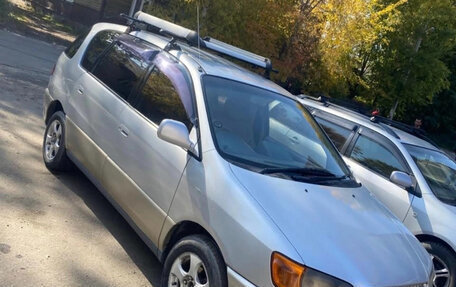 Toyota Ipsum II, 2000 год, 550 000 рублей, 4 фотография