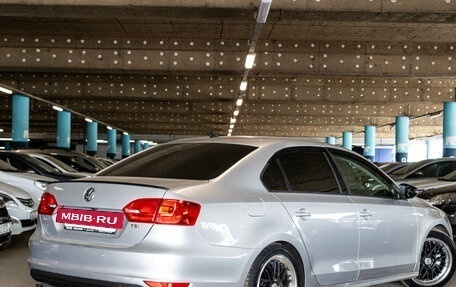 Volkswagen Jetta VI, 2013 год, 999 000 рублей, 3 фотография