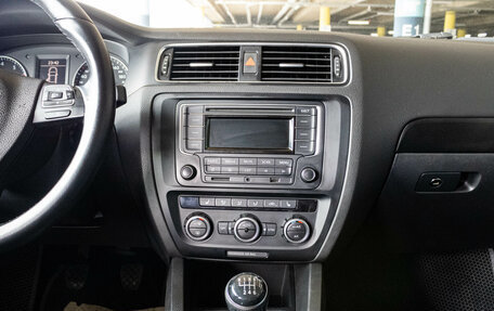 Volkswagen Jetta VI, 2013 год, 999 000 рублей, 7 фотография