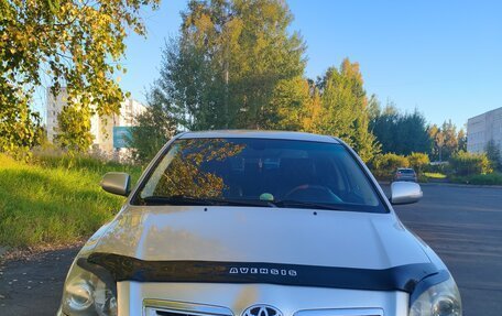 Toyota Avensis III рестайлинг, 2007 год, 950 000 рублей, 1 фотография