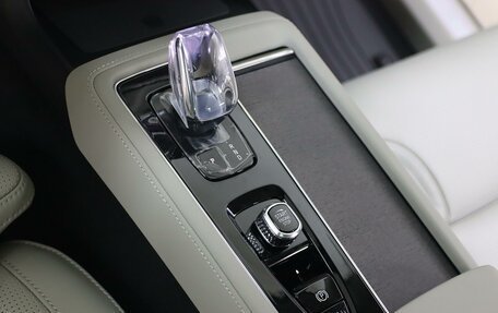 Volvo XC90 II рестайлинг, 2026 год, 10 000 000 рублей, 19 фотография