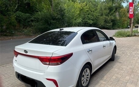 KIA Rio IV, 2018 год, 1 000 000 рублей, 5 фотография