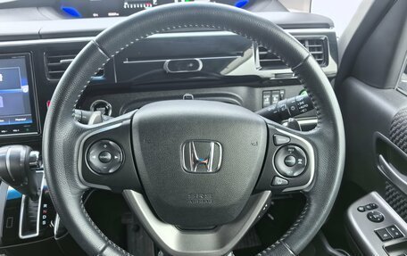 Honda Stepwgn IV, 2017 год, 1 850 000 рублей, 17 фотография