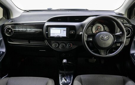 Toyota Vitz, 2019 год, 1 040 000 рублей, 19 фотография